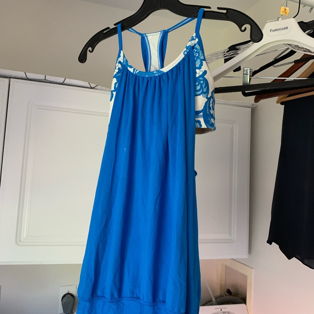 Lululemon workout top